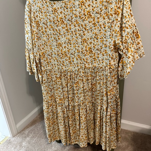 Easel tiered tunic - Picture 5 of 7